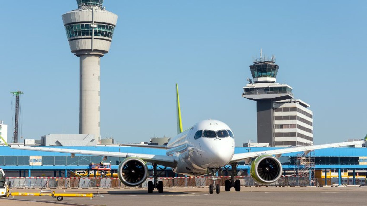 Schiphol airport appeal against flight cut